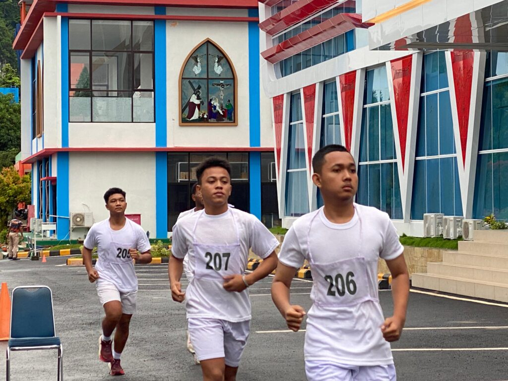 Seleksi Kesamaptaan Sipencatar Jalur Non Pola Pembibitan Politeknik Penerbangan Jayapura