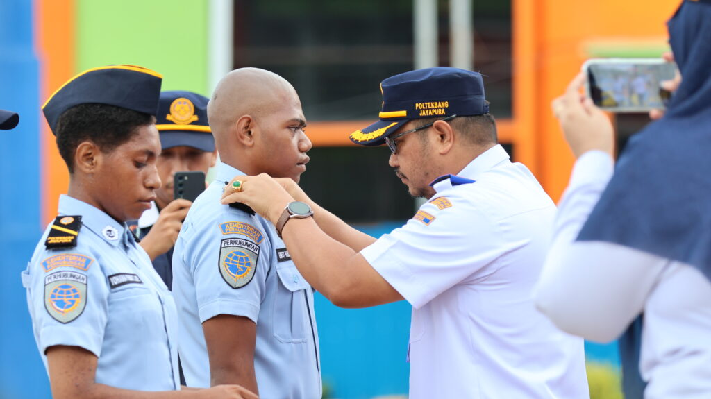 Politeknik Penerbangan Jayapura Gelar Upacara Peringatan Sumpah Pemuda dan Pelantikan Mahasiswa Baru